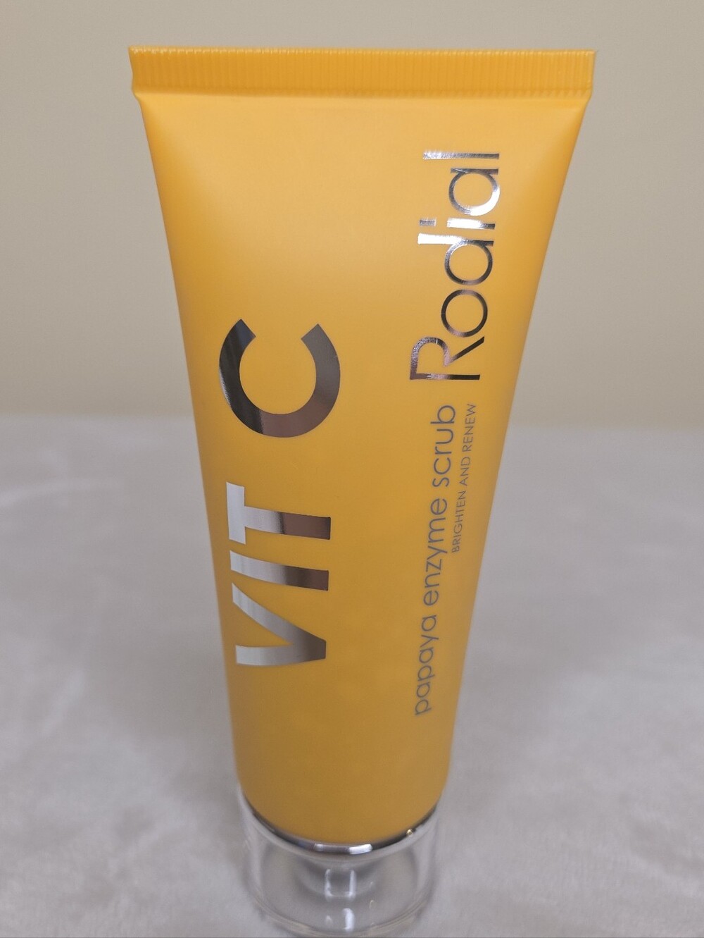 Rodial Vit C Papaya Enzyme Scrub